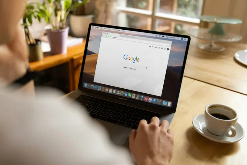 Recherche Google sur un ordinateur portable